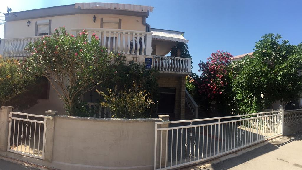 Apartment Krmpotic Vir Exterior foto